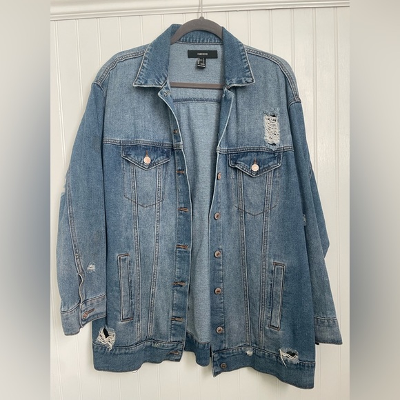 Forever 21 oversized jean jacket with distressing - Picture 1 of 4